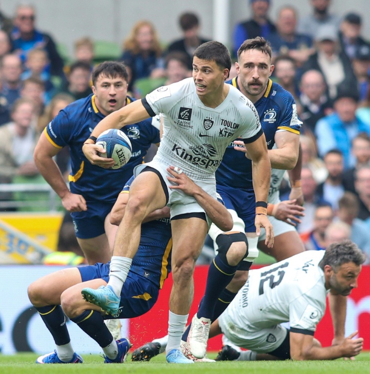 L'ailer de Toulon Gael Dréan, meilleur marqueur d'essai de la Champions Cup, tente de déborder lors de la demi-finale samedi contre le Leinster à l'Aviva Stadium de Dublin.