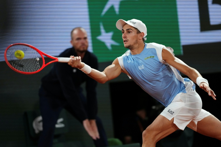 L'Italien Matteo Arnaldi en quarts de finale de Roland-Garros contre son compatriote Matteo Berrettini le 3 jjin 2026 à Paris