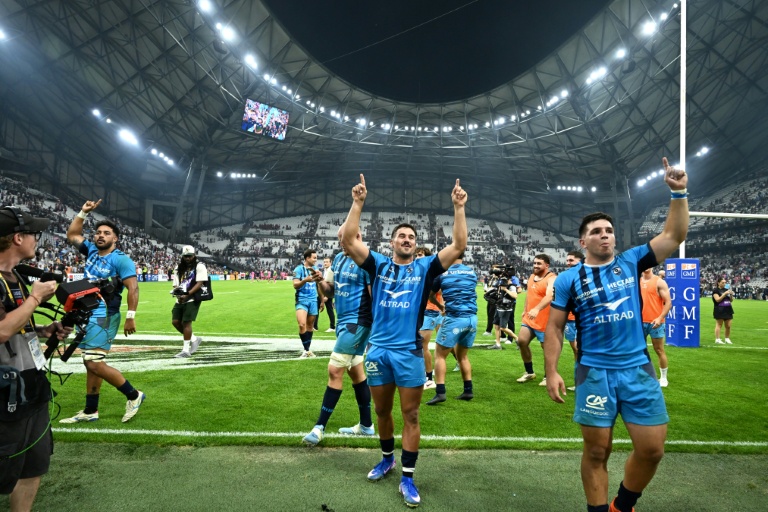 Les joueurs de Montpellier célèbrent leur qualification pour la finale du Top 14, après la demie remportée contre le Stade français, le 20 juin 2026 à Marseille