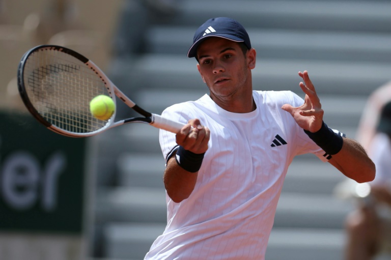 Rafael Jodar face à Alex Michelsen à Roland-Garros le 29 Mai 2026.