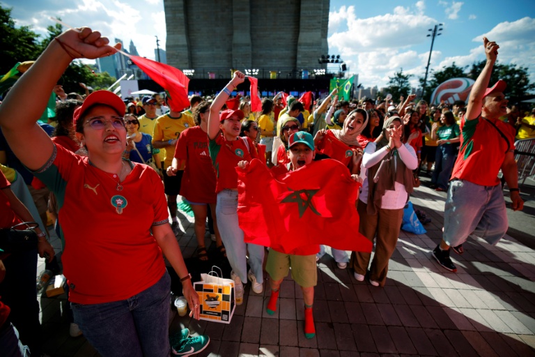 Des supporters du Maroc lors d'une retransmission du match contre le Brésil à New York, le 13 juin 2026