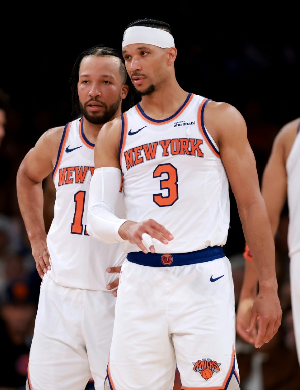 Les joueurs des Knicks Jalen Brunson et Josh Hart lors du match 1 du premier tour des playoffs de NBA face à Atlanta, le 18 avril 2026, à New York