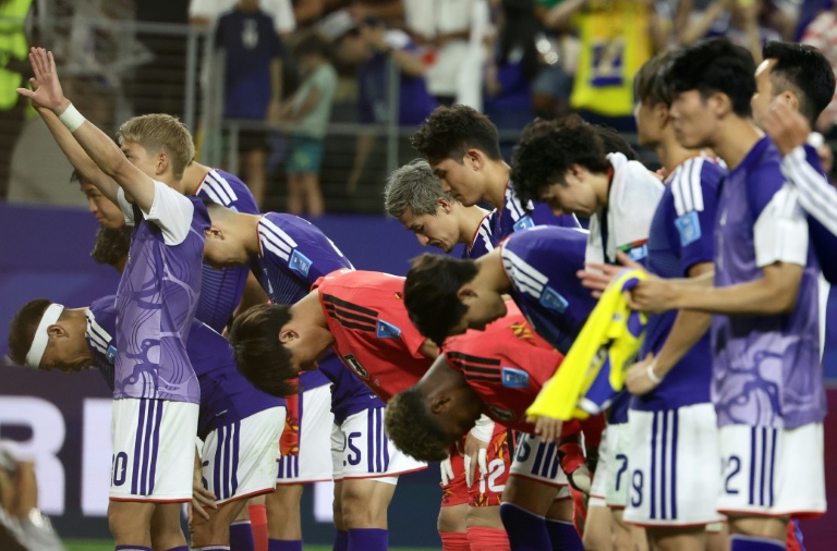 L'équipe du Japon salue ses supporteurs après son match nul contre la Suède en phase de groupes du Mondial, le 25 juin 2026 à Dallas