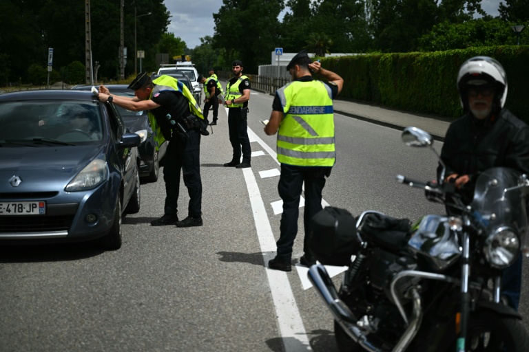 Opération de gendarmerie auprès des automobilistes à Fleurance pour recueillir des renseignements sur le parcours de Jérôme B., mis en examen et écroué pour l'enlèvement de Lyhanna, 11 ans, dont le corps a été retrouvé dans le Gers, le 5 juin 2026