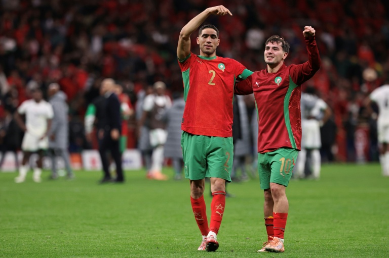 Achraf Hakimi et Brahim Diaz, joueurs phares de la sélection marocaine, après la victoire du Maroc face au Nigeria en demi-finales de la Coupe d'Afrique des nations, le 14 janvier 2026 à Rabat