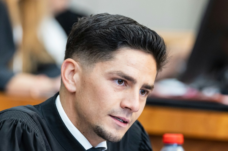 Sullyman Bouderba, l'avocat de Jérôme P., avant le procès de son client à Saint-Omer, le 8 juin 2026