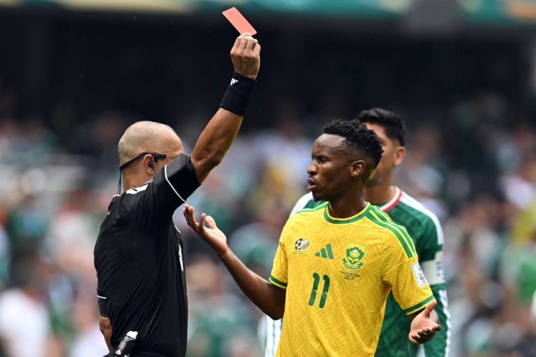 Le Sud-Africain Themba Zwane, un des trois joueurs exclus lors du match d'ouverture du Mondial à Mexico, le 11 juin 2026