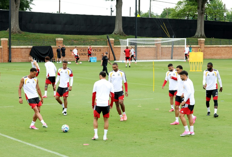 Felix Nmecha à la passe lors d'une séance d'entraînement de la Mannschaft le 19 juin 2026 à Toronto, à la veille du match contre la Côte d'Ivoire