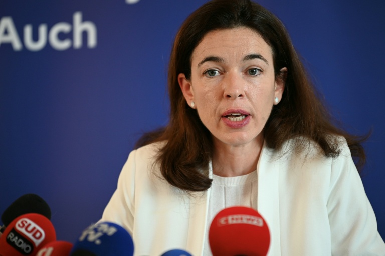 La procureure de la République d'Auch Clémence Meyer lors d'une conférence de presse le 3 juin 2026