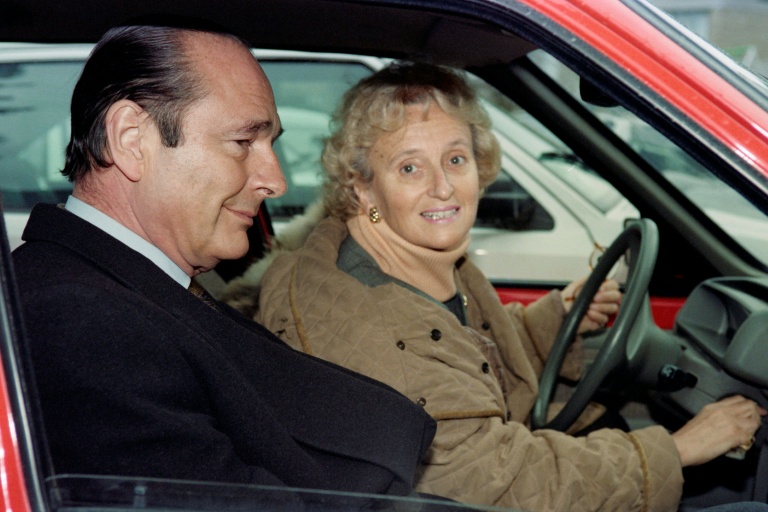 Jacques Chirac (G) et son épouse Bernadette, le 14 mars 1992 à Corrèze