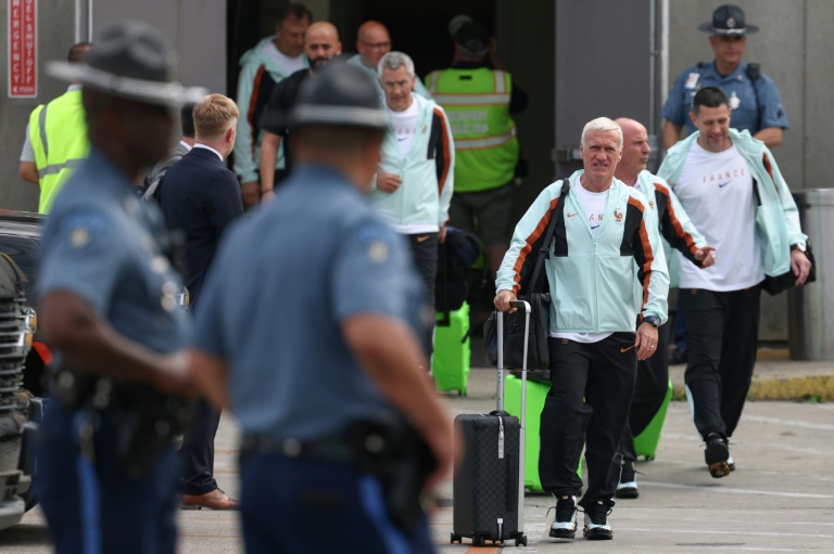 Le sélectionneur de l'équipe de France Didier Deschamps et son encadrement sont arrivés à Boston le 10 juin 2026 aux Etats-Unis