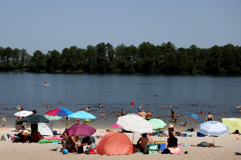 La plage du lac d'Hostens, en Gironde, le 21 juin 2026