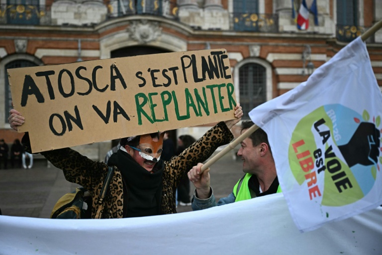 Manifestation contre le projet de l'A69 à Toulouse le 27 février 2025