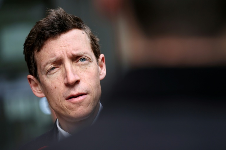 Le ministre de l'Education nationale Edouard Geffray s'exprime devant la presse le 12 juin 2026 à Paris