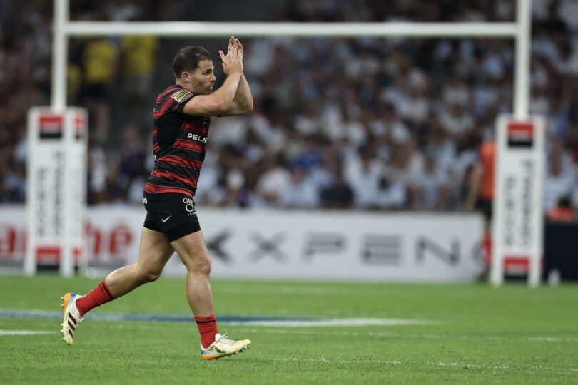 Le stade Toulousain a étrillé le Racing, emmené par un énorme Antoine Dupont