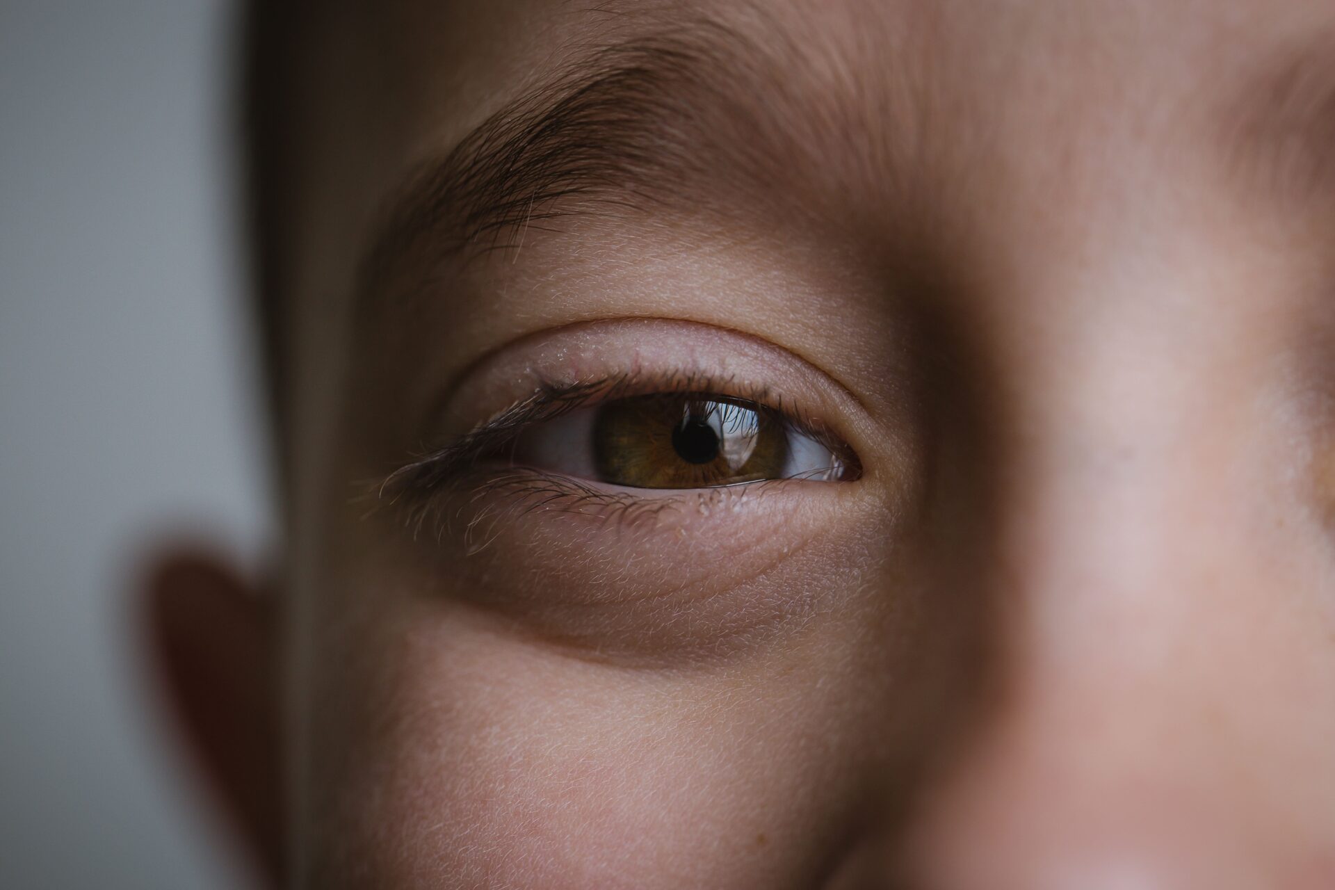 Sécheresse, irritations, brûlures… Nos yeux souffrent aussi de la chaleur