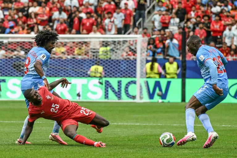 Le Portugais Nuno Mendes (C) lors du match nul 1-1 face à la RD Congo au Mondial, le 17 juin 2026 à Houston
