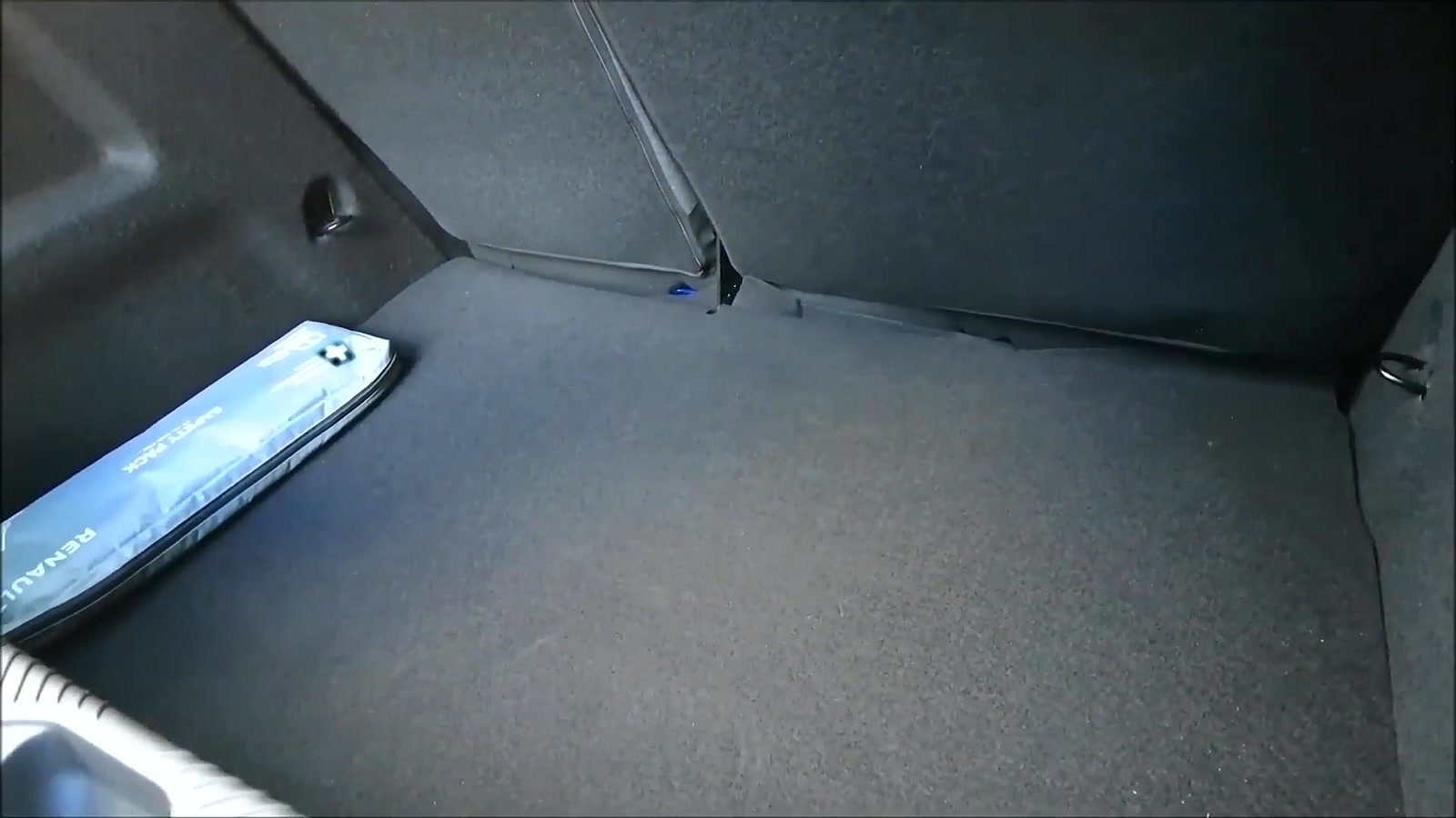 Coffre ouvert de la Renault Clio 6 TCe 115