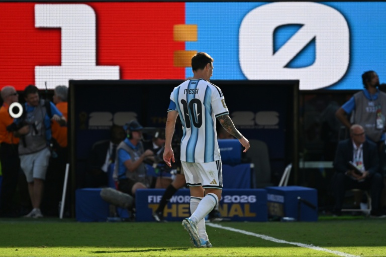 L'Argentin Lionel Messi après le but de l'Espagne, en finale du Mondial 2026 de football ,le 19 juillet 2026 à East Rutherford, dans le New Jersey