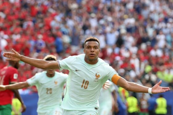 Kylian Mbappé célèbre son but lors du quart de finale France-Maroc au Mondial-2026