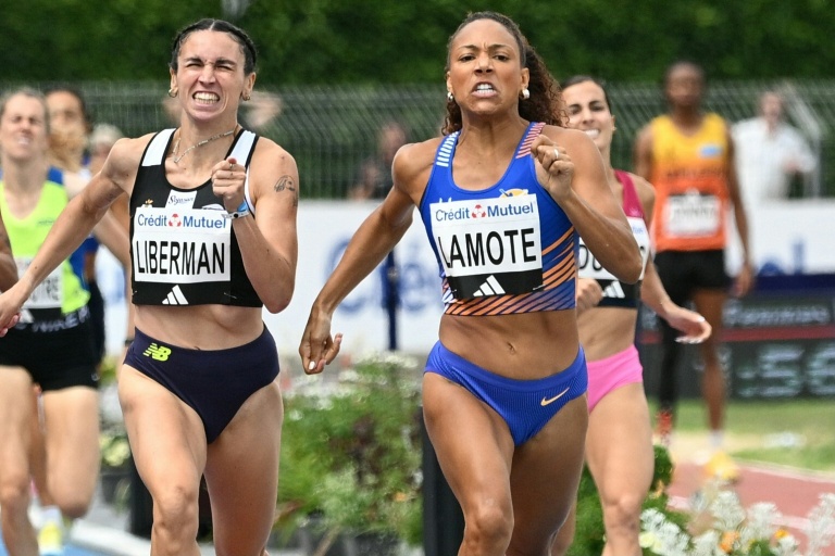 Rénelle Lamote remporte le 800 m des championnats de France, le 26 juillet 2026 à Albi