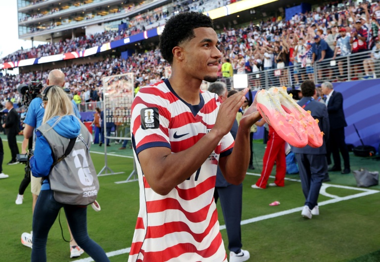Le milieu américain Malik Tillman célèbre la victoire en 16e de finale du Mondial-2026 contre la Bosnie-Herzégovine, au San Francisco Bay Area Stadium, le 1er juillet 2026