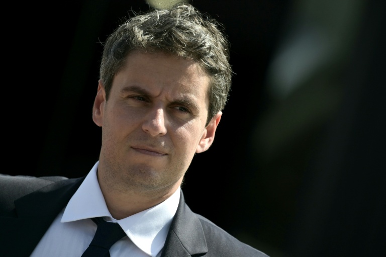 Gabriel Attal, secrétaire général du parti Renaissance, visite un salon professionnel à Villepinte, en banlieue parisienne, le 16 juin 2026
