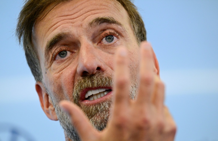 Le nouveau sélectionneur de l'Allemagne Jürgen Klopp s'exprime durant sa conférence de presse de présentation, le 24 juillet 2026 à Francfort