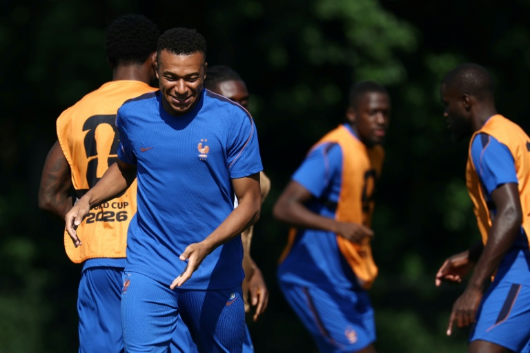 L'attaquant vedette des Bleus, Kylian Mbappé, à l'entraînement le 8 juillet 2026 à Waltham près de Boston