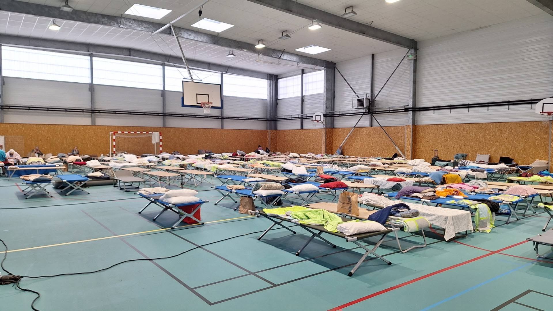 À Gujan-Mestras, la solidarité s’organise pour les victimes des incendies en Gironde