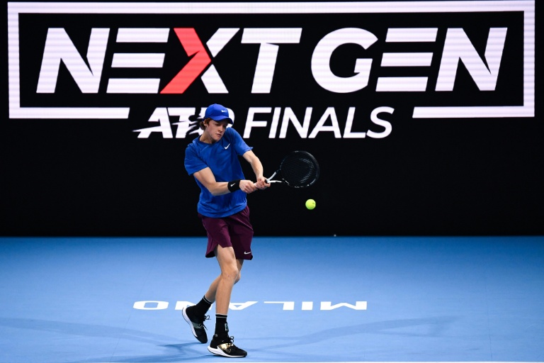L'Italien Jannik Sinner face à l'Australien Alex De Minaur en finale du NextGen le 9 novembre 2019 à Milan
