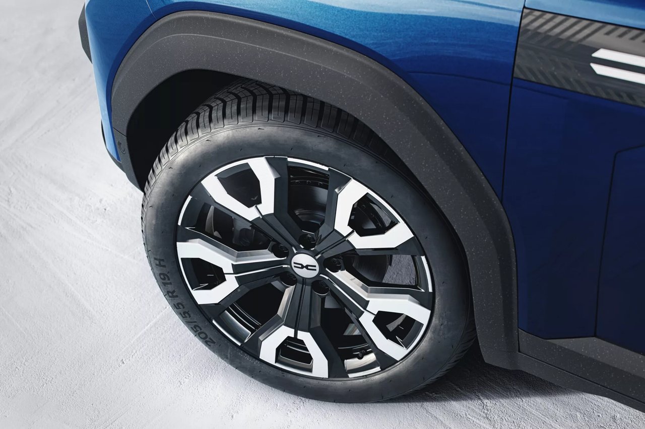 Jante alliage du SUV, vue de détail