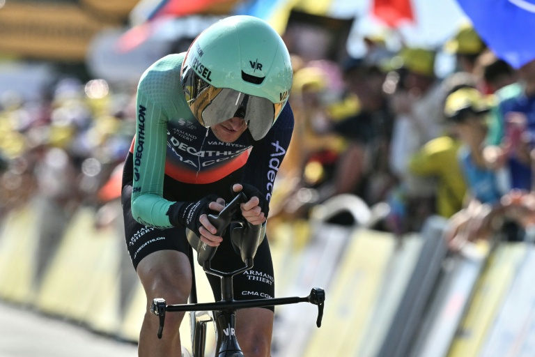 Paul Seixas, quatrième du classement général et du contre-la-montre entre Evian et Thonon-les-Bains lors de la 16e étape du Tour de France le 21 juillet 2026, s'est dit 
