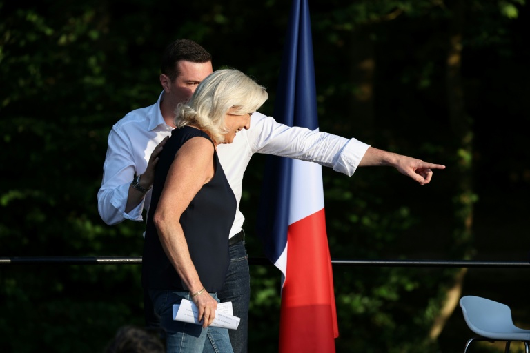 Marine Le Pen et Jordan Bardella, président du RN, à 