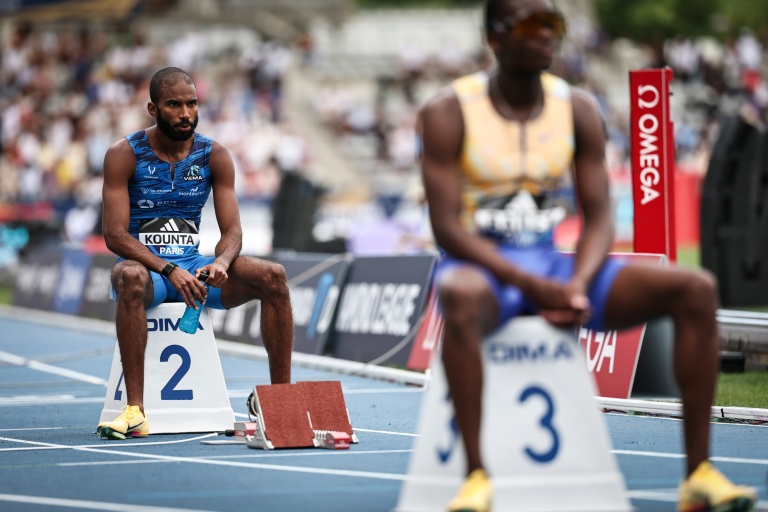 Muhammad Abdallah Kounta (G) lors du 400 m du meeting de la Ligue de Diamant de Charléty, à Paris le 28 juin 2026