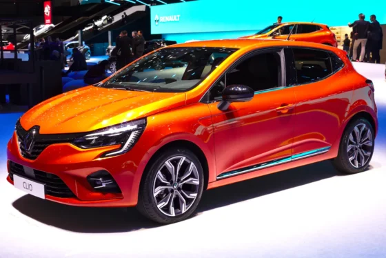 renault clio : troisième voiture la plus vendue