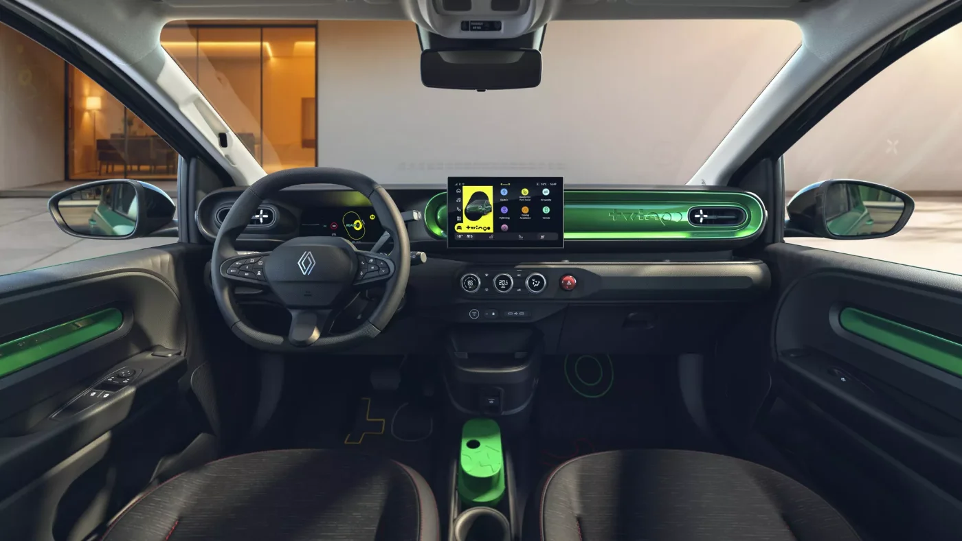 renault twingo électrique : intérieur et planche de bord de la citadine E-Tech