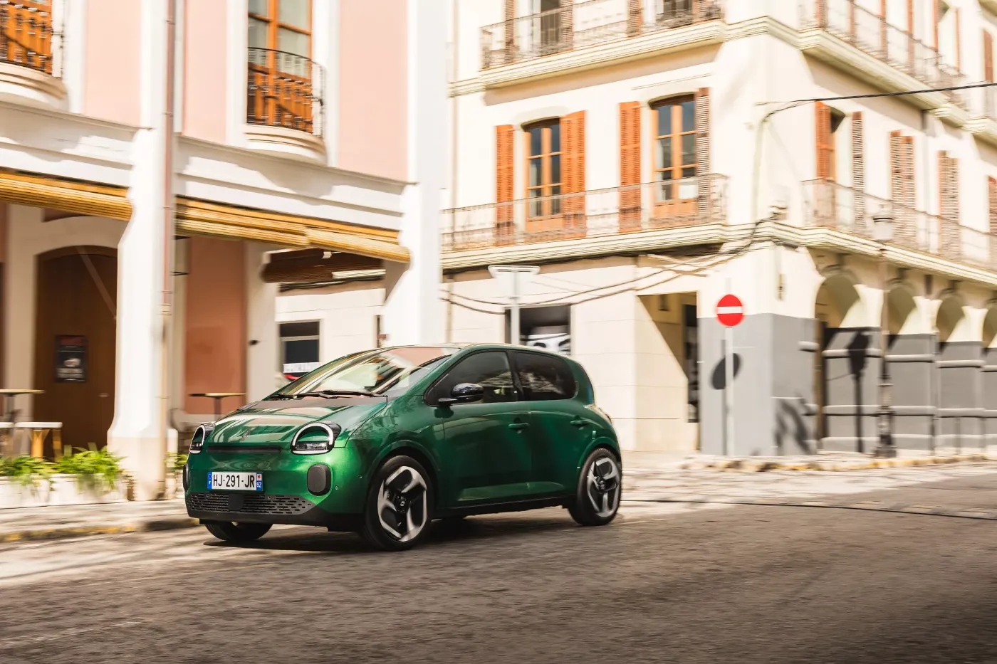 renault twingo électrique : la citadine E-Tech en ville