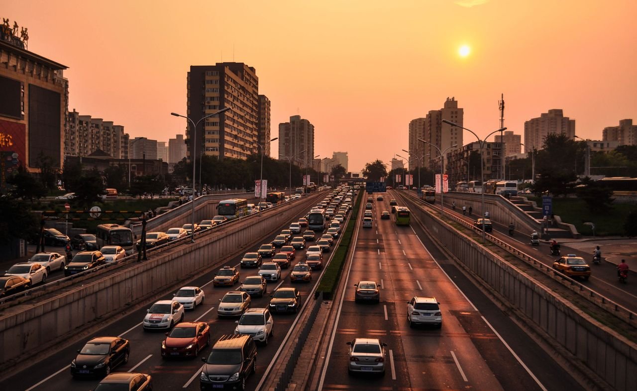 Circulation urbaine et ZFE : la vignette Crit'Air reste nécessaire pour rouler en 2026