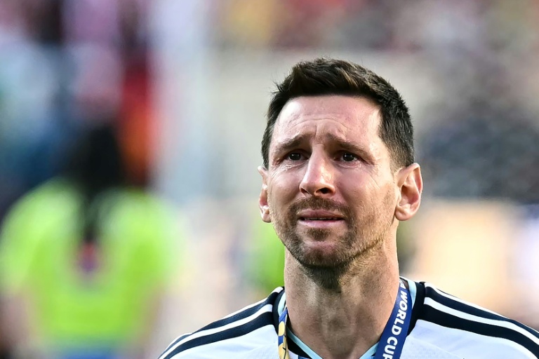 Lionel Messi en larmes après une défaite en finale de la Coupe du Monde.