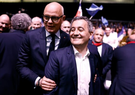 Édouard Philippe et Gérald Darmanin souriant lors de la rentrée politique à Tourcoing.