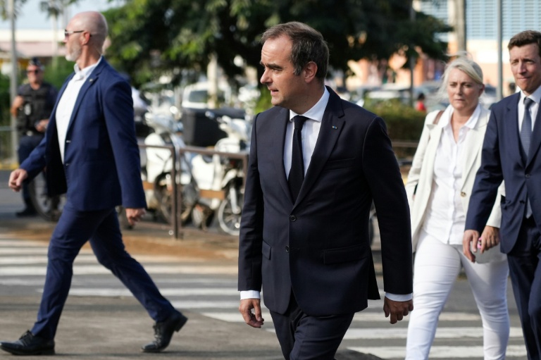 Le Premier ministre Sébastien Lecornu à Dzaoudzi à Mayotte le 26 août 2026