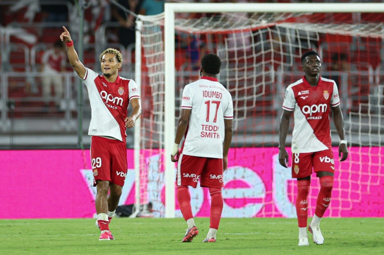 Le Monégasque Paris Brunner célèbre un but contre l'OM lors d'un match de Ligue 1.