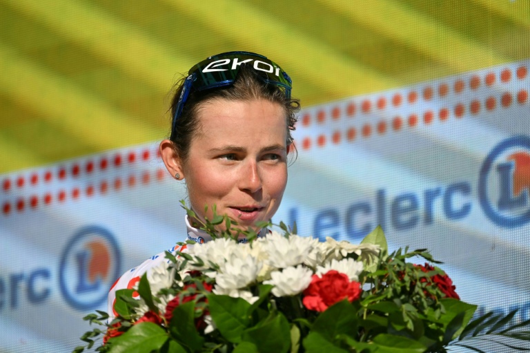 Océane Mahé, de l'équipe cycliste Ma Petite Entreprise, porteuse du maillot à pois du Tour de France Femmes, le 2 août 2026 à Genève