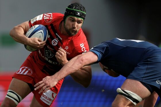 François Cros en action avec le Stade Toulousain lors d'un match de rugby