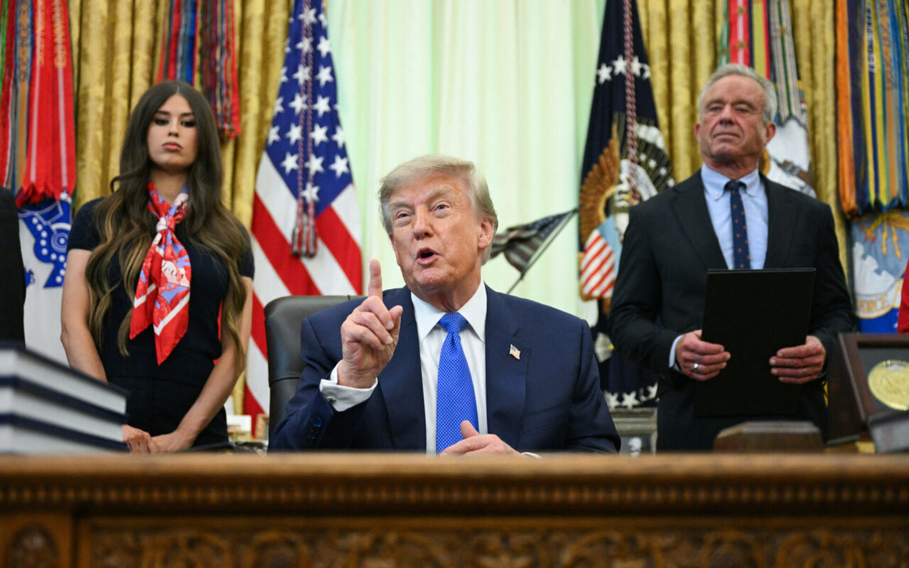 Vaccins et autisme : le nouveau décret de Trump qui inquiète les médecins