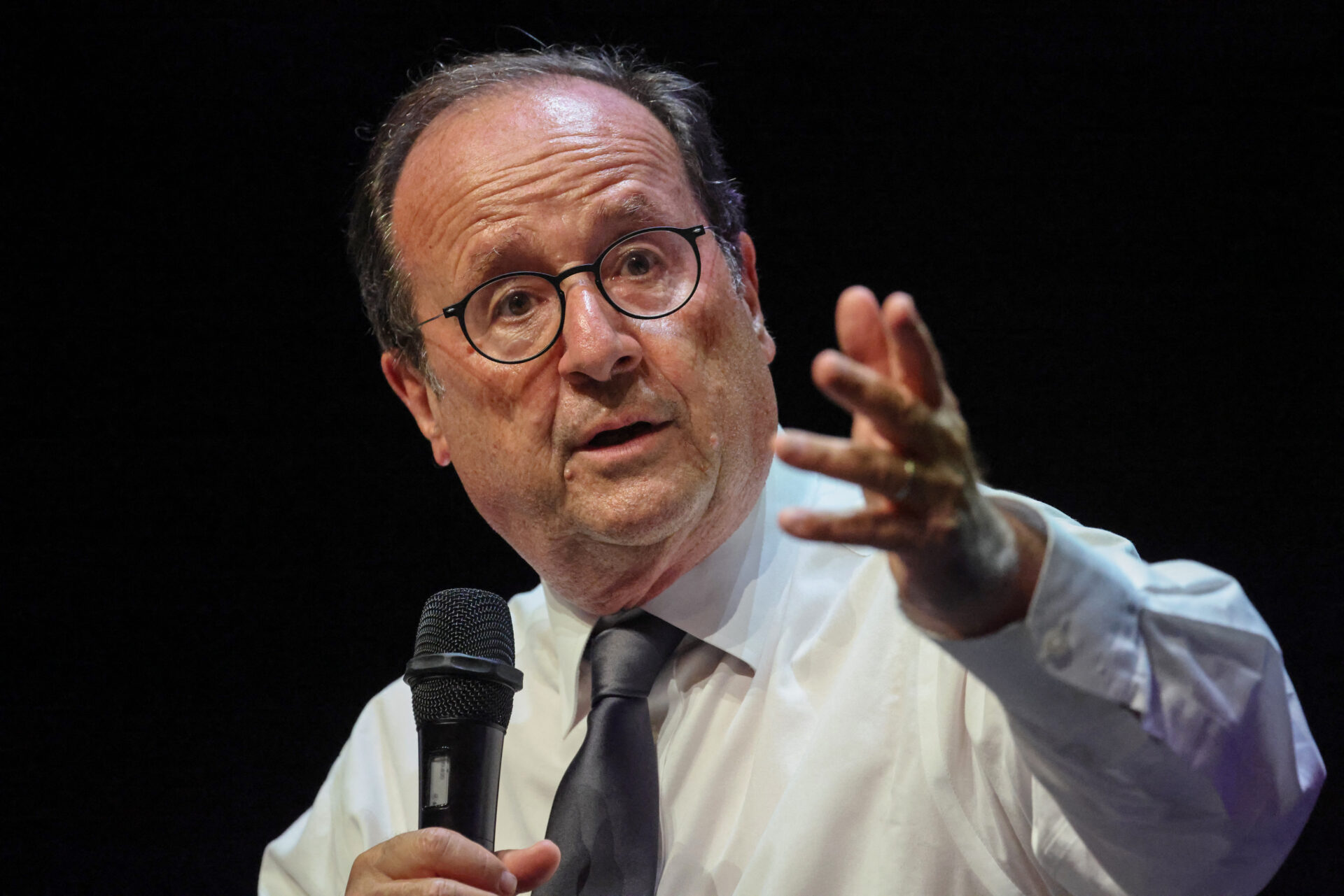 Et si François Hollande était le candidat providentiel pour 2027?