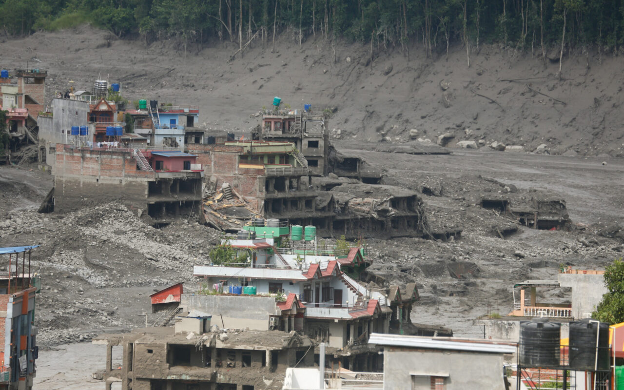 Crue au Népal et au Tibet : les chiffres effrayants d'une catastrophe hors normes