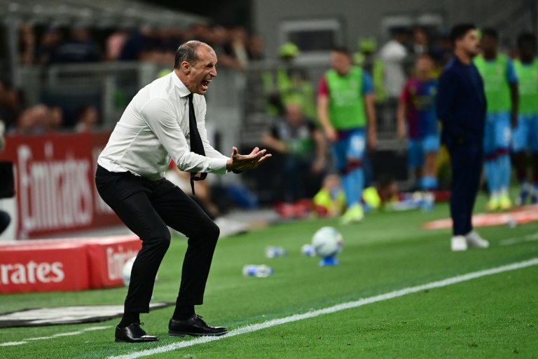 Le nouvel entraîneur de Naples Massimiliano Allegri, alors aux commandes de l'AC Milan contre Cagliari, le 24 mai 2026 à San Siro
