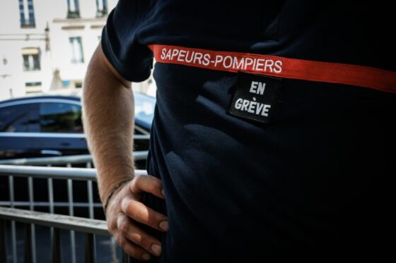 Après un préavis de grève déposé par les pompiers, le syndicat des policiers est reçu par Laurent Nunez sur fond de manifestations.
